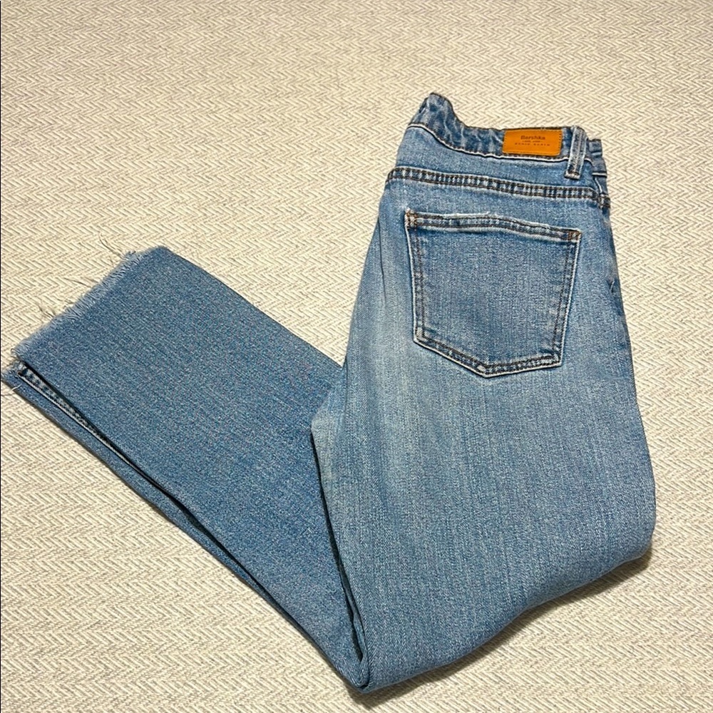Bershka Light Blue Denim Crop Straight Jeans.  Size 6
